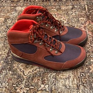 Danner Women’s Jag Boot Sable/Purple Velvet Sz 8